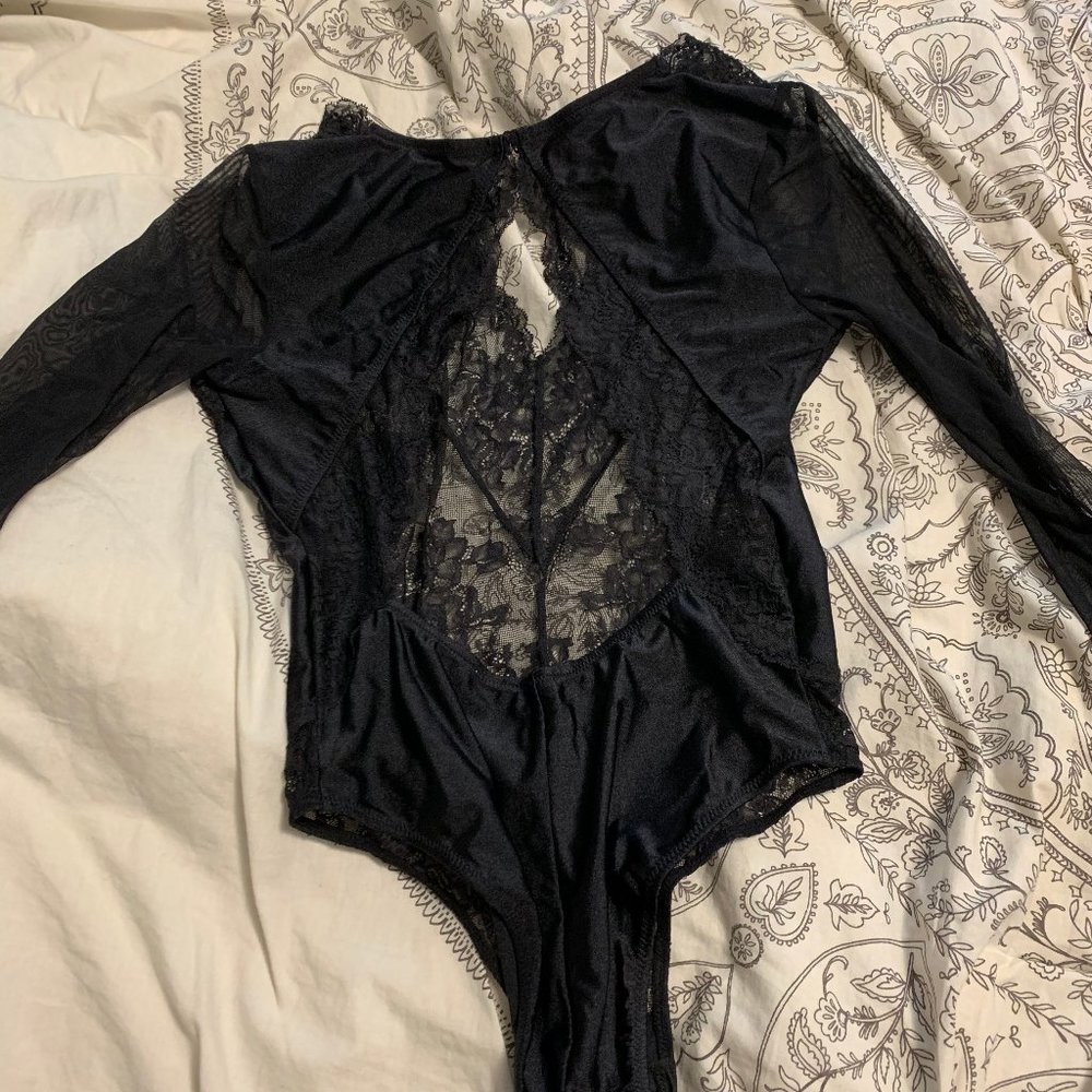 Lace Bodysuit - Picture 3 of 4